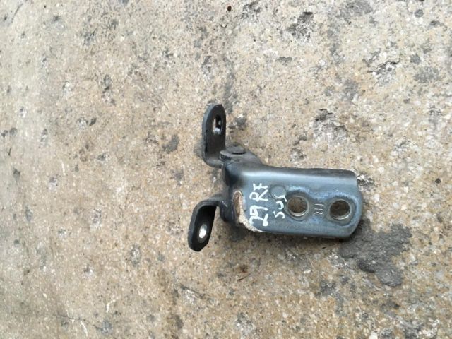 bontott LEXUS IS Jobb első Felső Zsanér