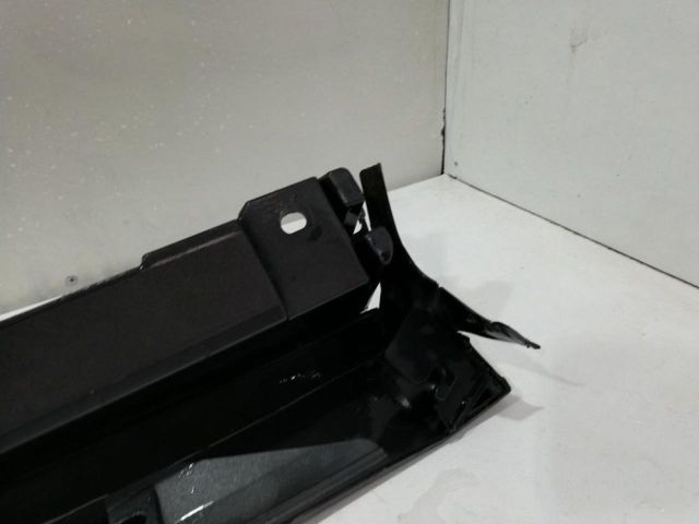 bontott LEXUS IS Jobb első Küszöb Díszléc