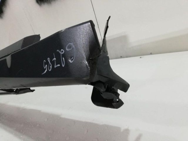 bontott LEXUS IS Jobb első Küszöb Díszléc