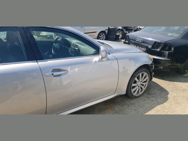 bontott LEXUS IS Jobb első Sárvédő