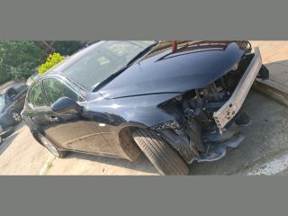 bontott LEXUS IS Jobb első Sárvédő