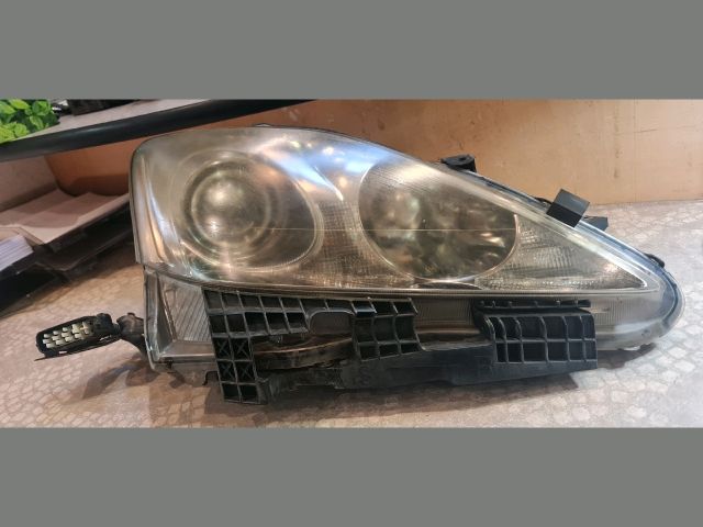 bontott LEXUS IS Jobb Fényszóró