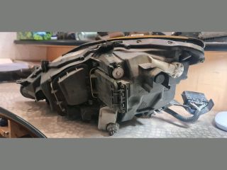 bontott LEXUS IS Jobb Fényszóró