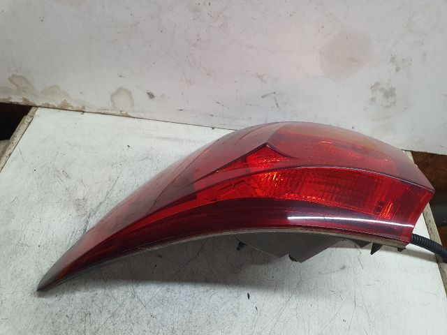 bontott LEXUS IS Jobb Hátsó Lámpa