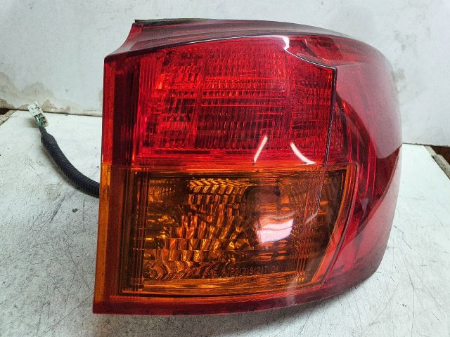 bontott LEXUS IS Jobb Hátsó Lámpa