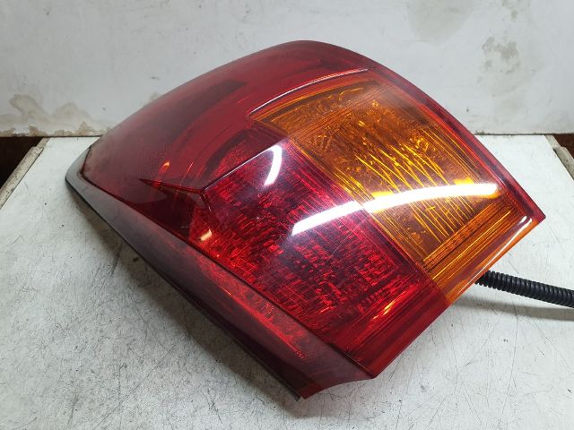 bontott LEXUS IS Jobb Hátsó Lámpa