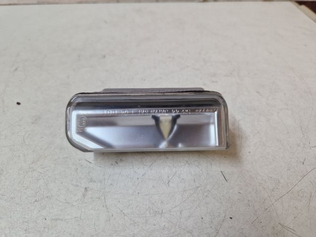 bontott LEXUS IS Jobb Rendszámtábla Világítás