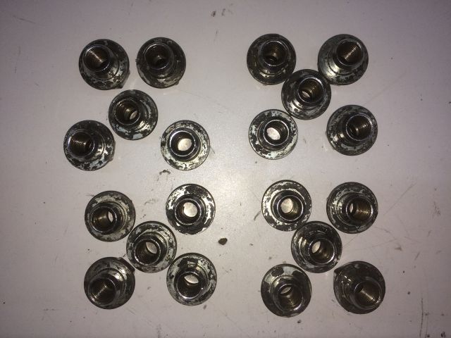 bontott LEXUS IS Kerék Csavar Szett