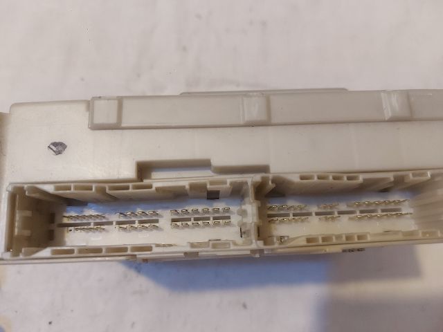 bontott LEXUS IS Komfort Elektronika