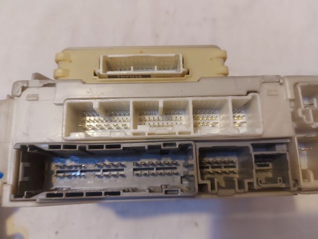 bontott LEXUS IS Komfort Elektronika