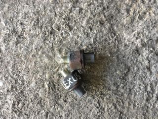 bontott LEXUS IS Kopogás Jeladó