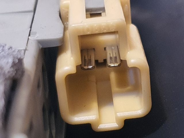 bontott LEXUS IS Pótféklámpa