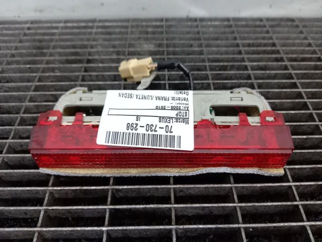 bontott LEXUS IS Pótféklámpa