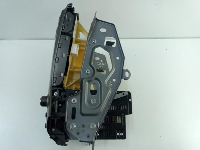 bontott LEXUS IS Rádió / CD