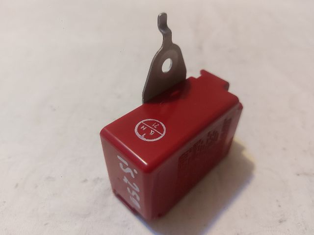 bontott LEXUS IS Riasztó Központ