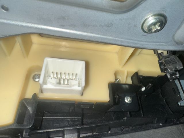 bontott LEXUS IS Vészvillogó Kapcsoló