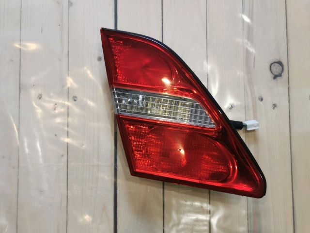 bontott LEXUS LS Bal Belső Hátsó Lámpa