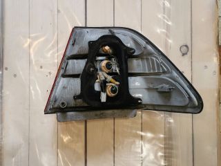 bontott LEXUS LS Bal Külső Hátsó Lámpa