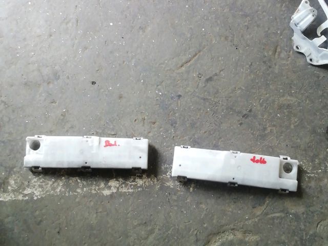 bontott LEXUS LS Hátsó középső Lökhárító Tartó (Műanyag)