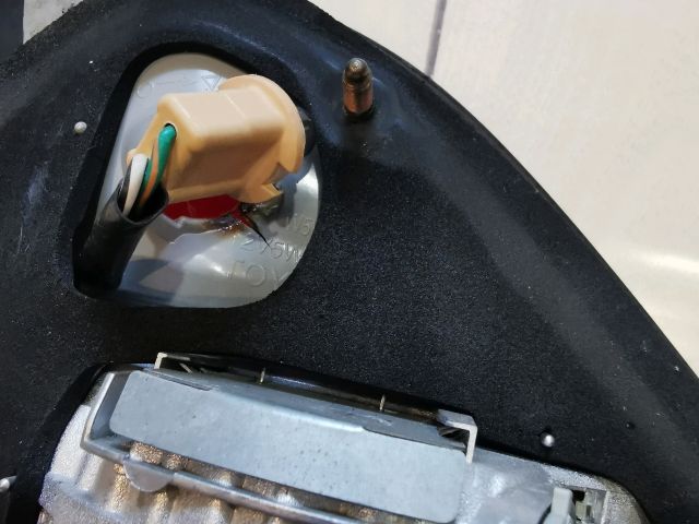 bontott LEXUS LS Jobb Belső Hátsó Lámpa