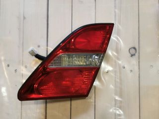 bontott LEXUS LS Jobb Belső Hátsó Lámpa