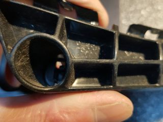 bontott LEXUS LS Jobb első Oldal Lökhárító Tartó (Műanyag)