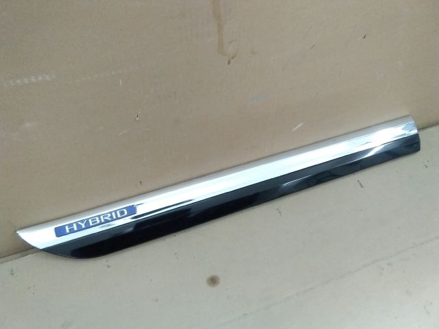 bontott LEXUS LS Jobb hátsó Ajtó Díszléc