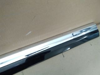 bontott LEXUS LS Jobb hátsó Ajtó Díszléc