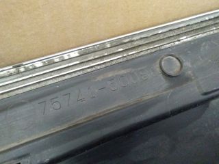 bontott LEXUS LS Jobb hátsó Ajtó Díszléc