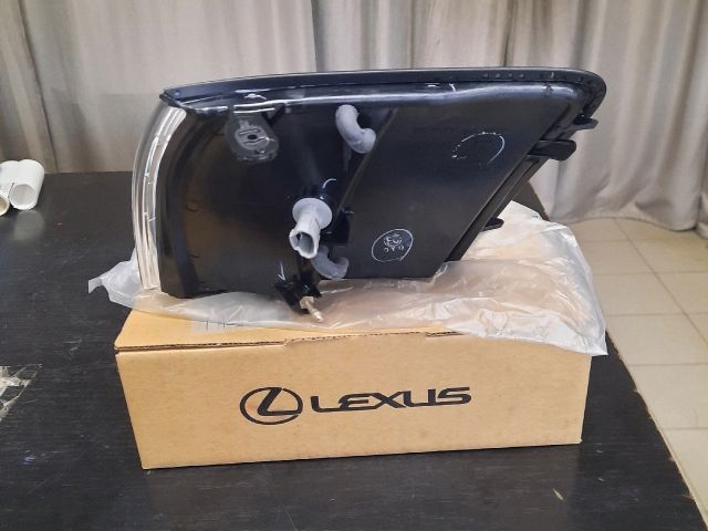 bontott LEXUS LS Jobb Helyzetjelző