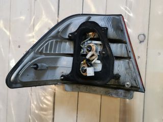 bontott LEXUS LS Jobb Külső Hátsó Lámpa