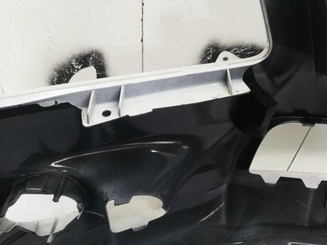 bontott LEXUS LX Első Lökhárító (Üresen)