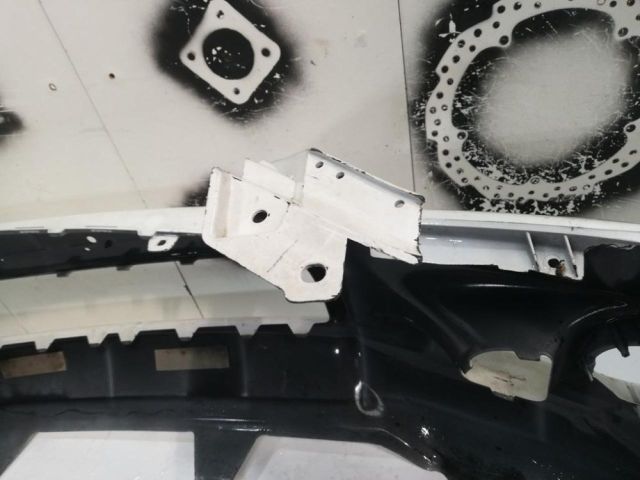 bontott LEXUS LX Első Lökhárító (Üresen)