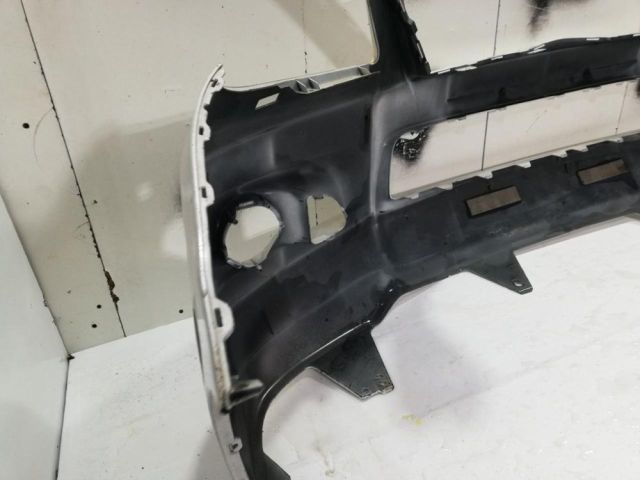 bontott LEXUS LX Első Lökhárító (Üresen)