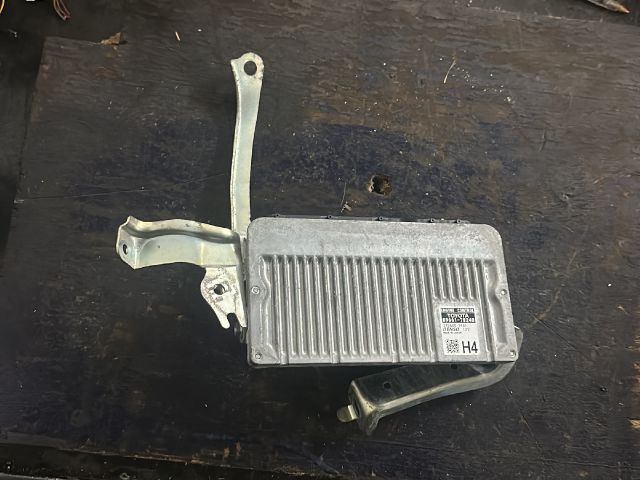 bontott LEXUS NX Motorvezérlő