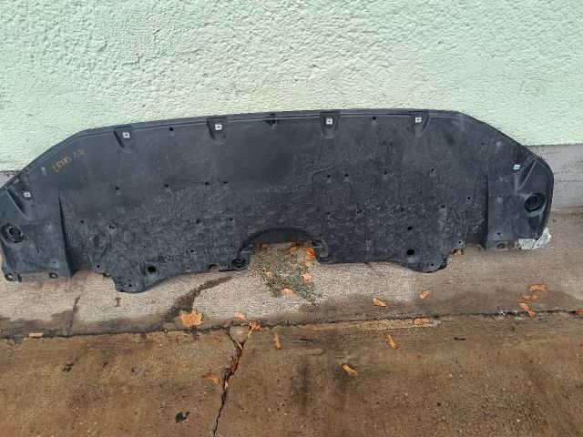 bontott LEXUS NX Alsó Motorburkolat