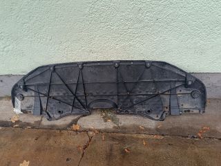 bontott LEXUS NX Alsó Motorburkolat