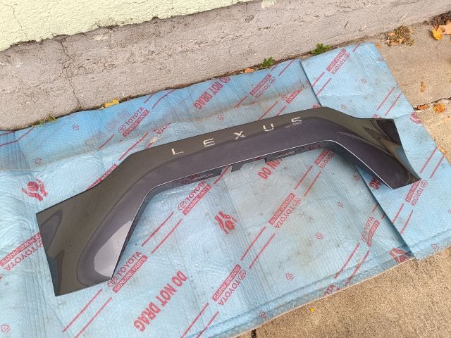 bontott LEXUS NX Csomagtérajtó Díszléc