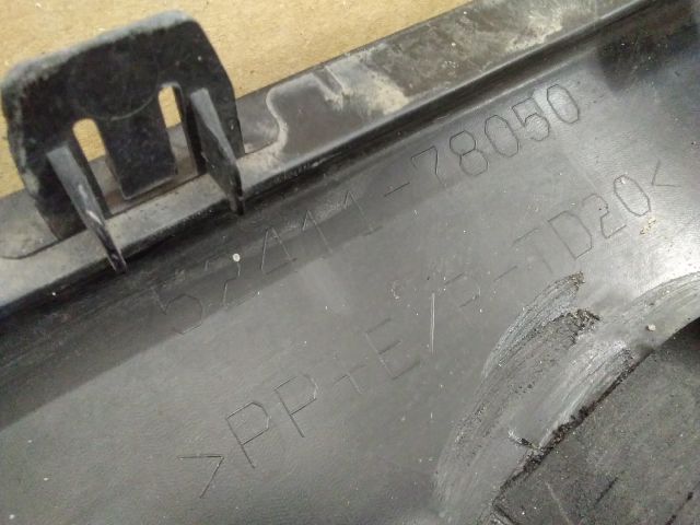 bontott LEXUS NX Első Lökhárító Alsó (Műanyag)