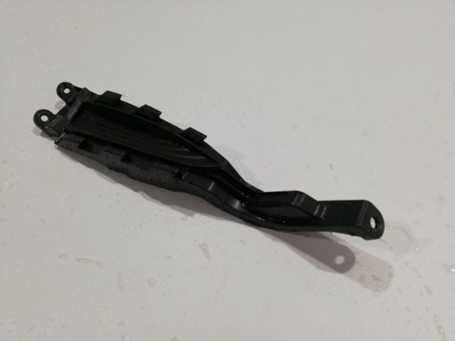 bontott LEXUS NX Első Lökhárító Jobb Díszrács