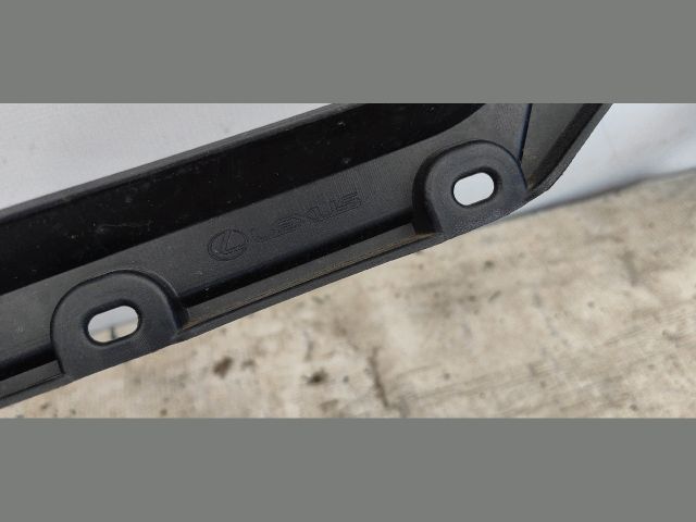 bontott LEXUS NX Első Lökhárító (Üresen)