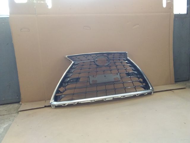 bontott LEXUS NX Hűtőrács