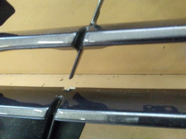 bontott LEXUS NX Hűtőrács