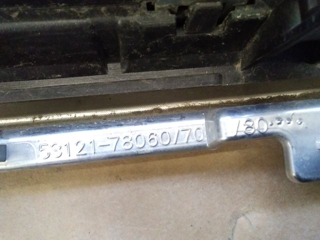 bontott LEXUS NX Hűtőrács