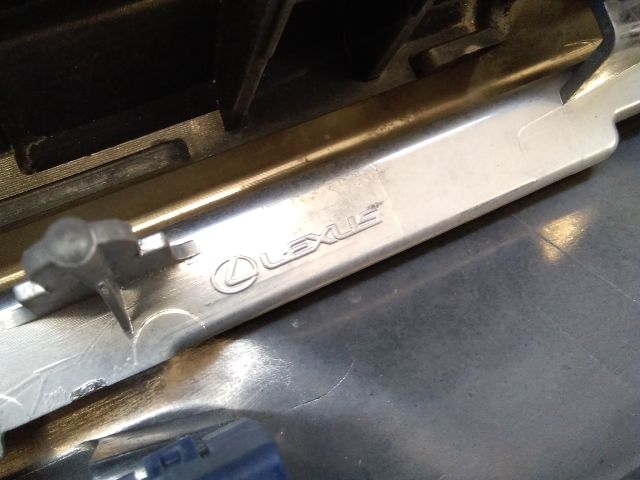 bontott LEXUS NX Hűtőrács