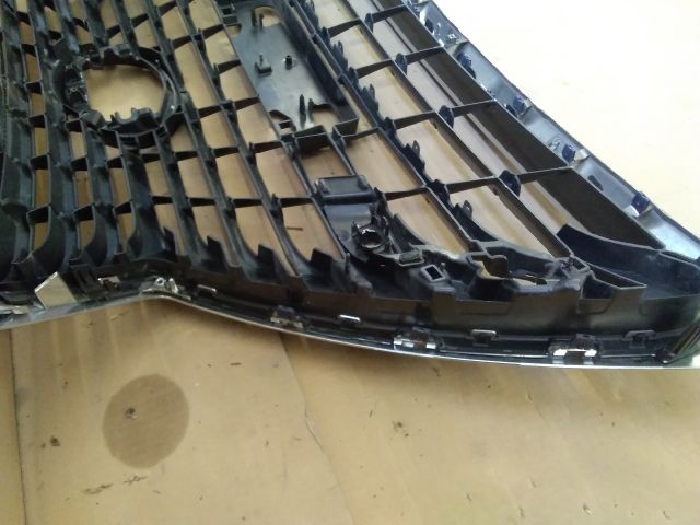 bontott LEXUS NX Hűtőrács