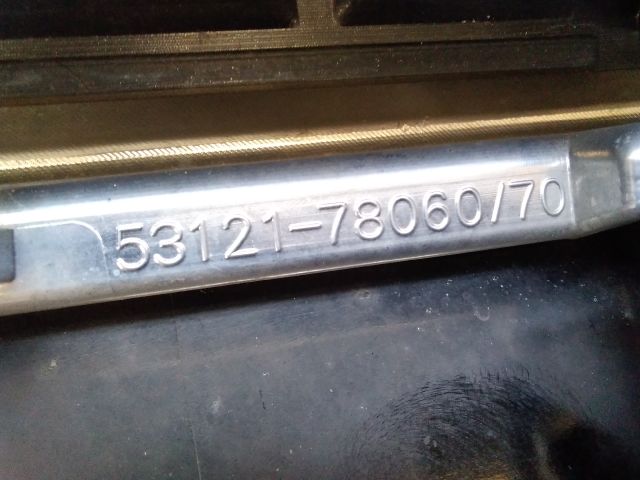 bontott LEXUS NX Hűtőrács