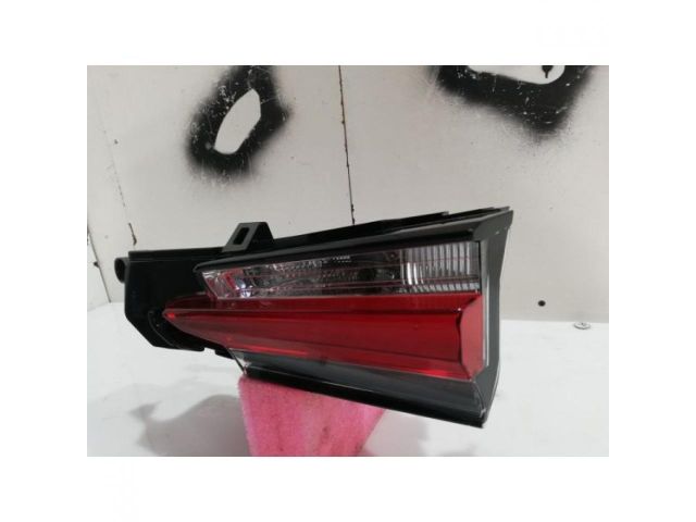 bontott LEXUS NX Jobb Belső Hátsó Lámpa