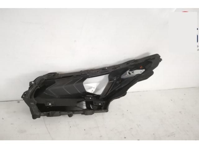 bontott LEXUS NX Jobb első Lámpabúra