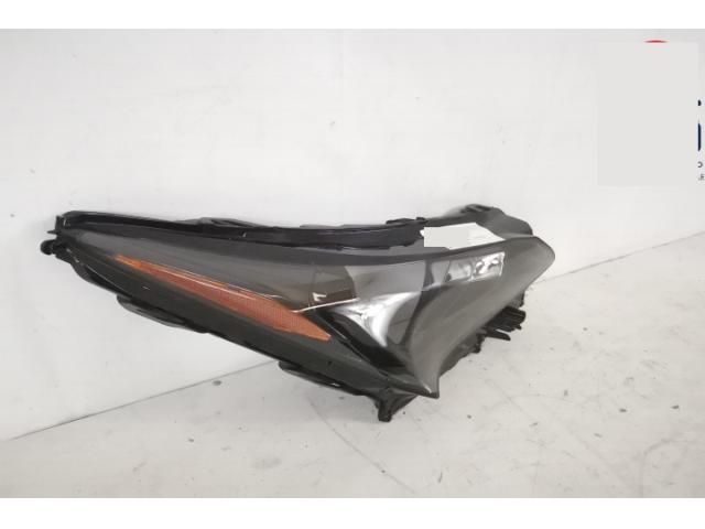 bontott LEXUS NX Jobb első Lámpabúra